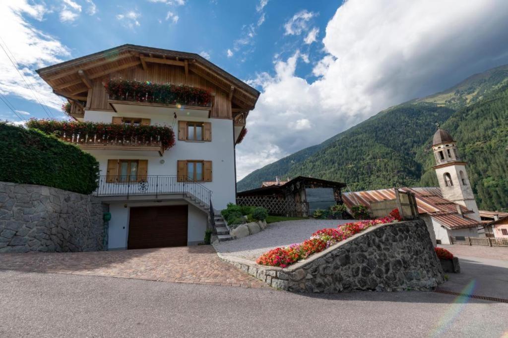 קומזדורה Appartamento Mansarda Patrizia E Franco Val Di Sole מראה חיצוני תמונה